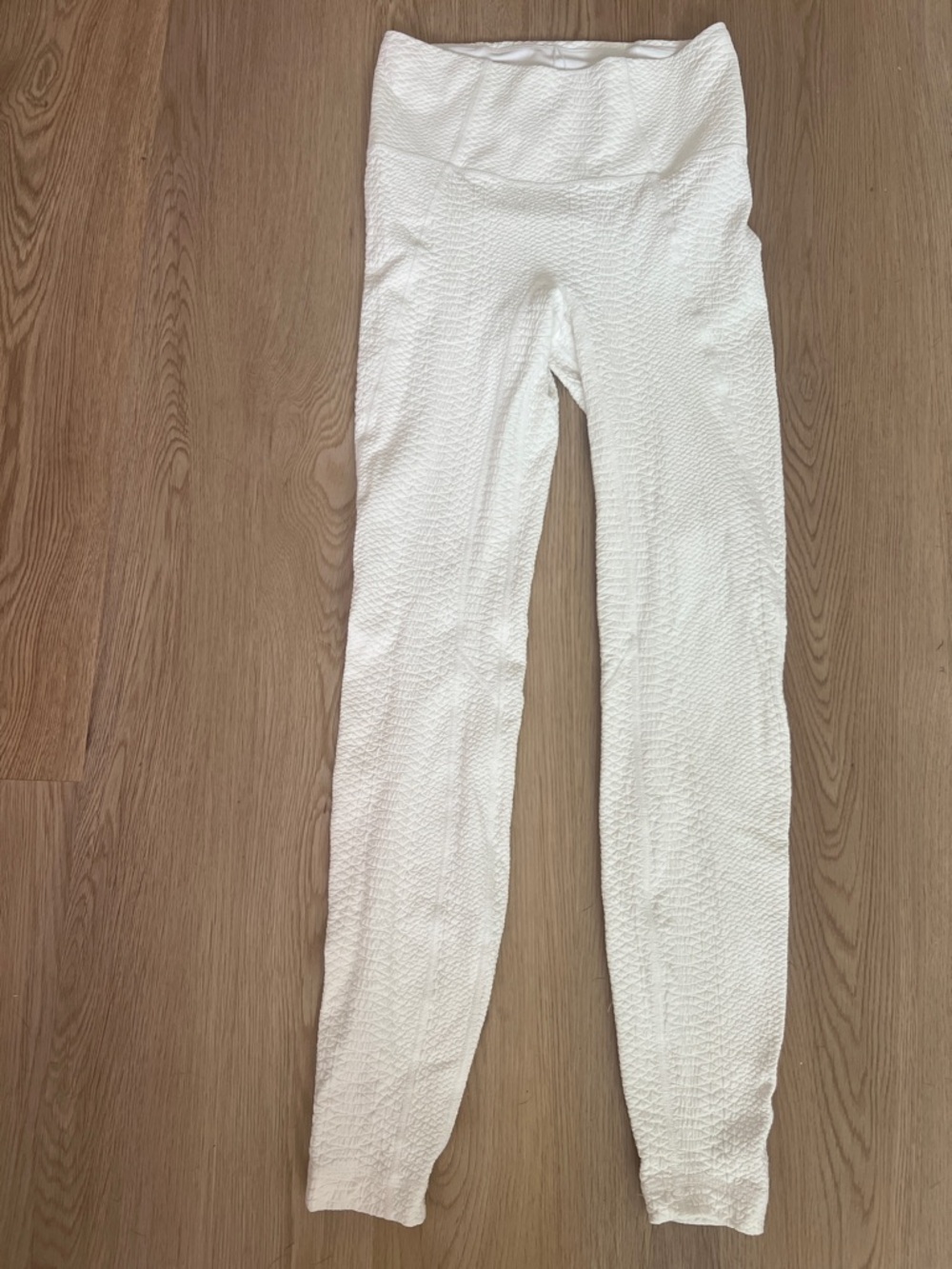GIGI C White Textured High-Rise Leggings S